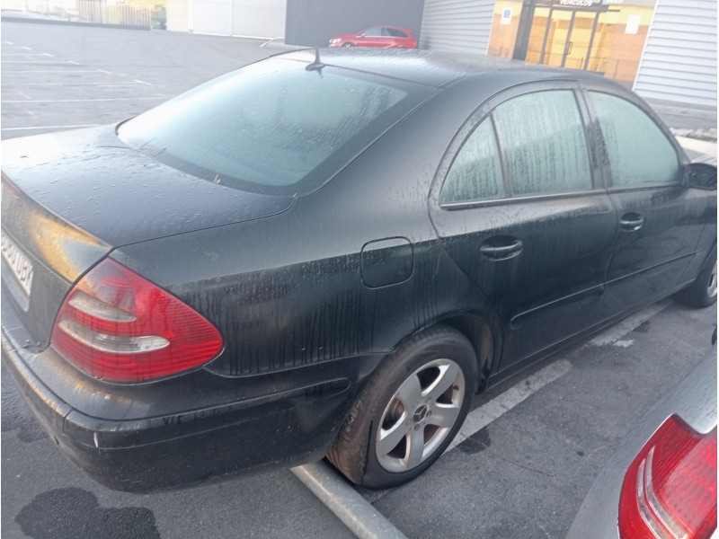mercedes clase e (w211) berlina del año 2004