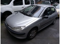 peugeot 206 berlina del año 2002