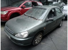 kia rio del año 2001