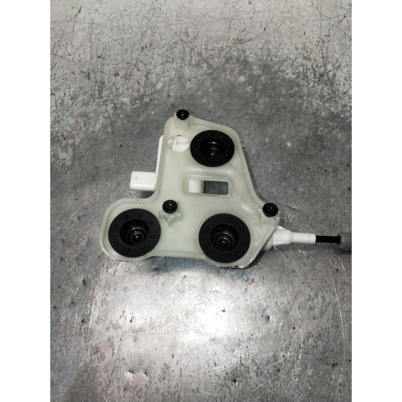 Recambio de motor cierre centralizado porton para mercedes clase b (w247) b 200 d referencia OEM IAM A0999068600  5P