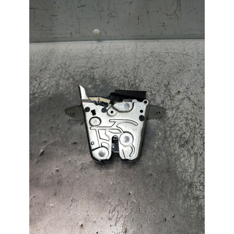 Recambio de motor cierre centralizado porton para mercedes clase b (w247) b 200 d referencia OEM IAM A0997400600  5P
