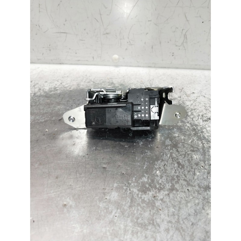 Recambio de motor cierre centralizado porton para mercedes clase b (w247) b 200 d referencia OEM IAM A0997400600  5P