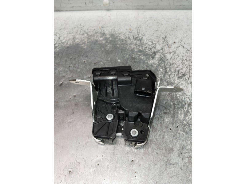 Recambio de motor cierre centralizado porton para mercedes clase b (w247) b 200 d referencia OEM IAM A0997400600  5P
