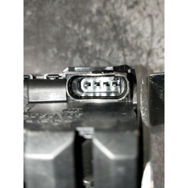 Recambio de motor cierre centralizado porton para mercedes clase b (w247) b 200 d referencia OEM IAM A0997400600  5P