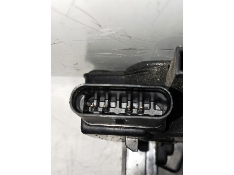 Recambio de motor cierre centralizado trasero derecho para mercedes clase b (w247) b 200 d referencia OEM IAM A0997302801 A17700