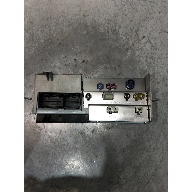 Recambio de sistema audio / radio cd para mercedes clase b (w247) b 200 d referencia OEM IAM A2479001210 A1779013703 A2C76645806