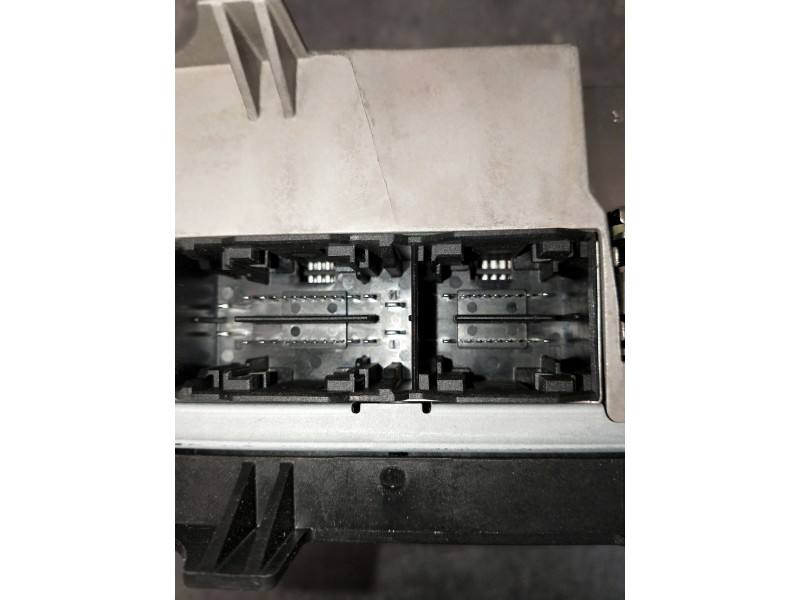 Recambio de sistema audio / radio cd para mercedes clase b (w247) b 200 d referencia OEM IAM A2479001210 A1779013703 A2C76645806