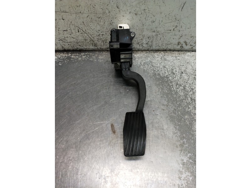 Recambio de potenciometro pedal para opel corsa d cosmo referencia OEM IAM 13305804  