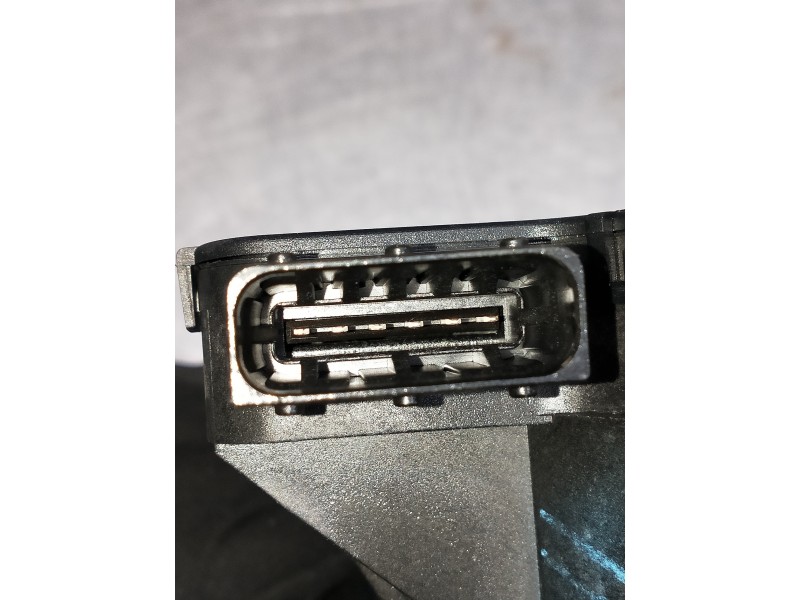 Recambio de potenciometro pedal para opel corsa d cosmo referencia OEM IAM 13305804  