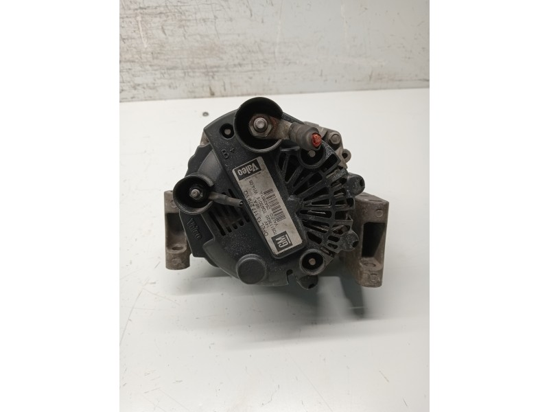 Recambio de alternador para opel meriva referencia OEM IAM 13117279YQ  