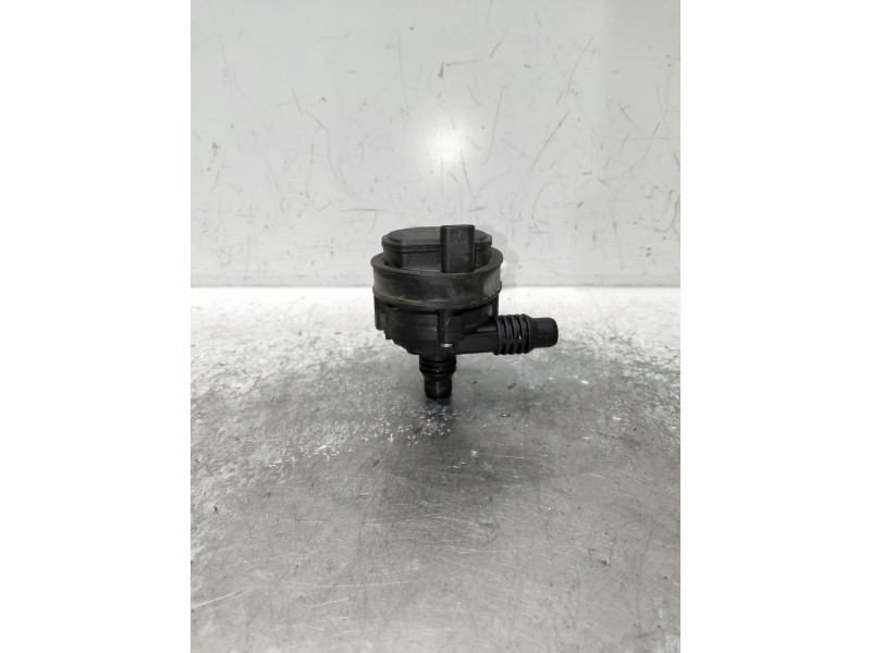 Recambio de bomba agua para mercedes clase b (w247) b 200 d referencia OEM IAM 0392023409 A0005003600 
