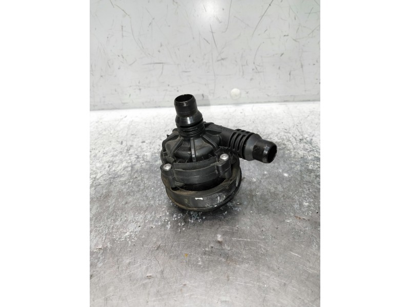 Recambio de bomba agua para mercedes clase b (w247) b 200 d referencia OEM IAM 0392023409 A0005003600 