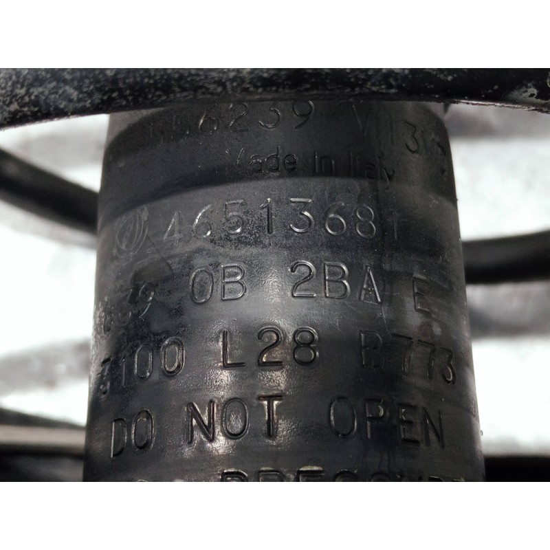 Recambio de amortiguador delantero derecho para lancia lybra berlina 1.9 jtd lx referencia OEM IAM 46513681 8390B2BAE 