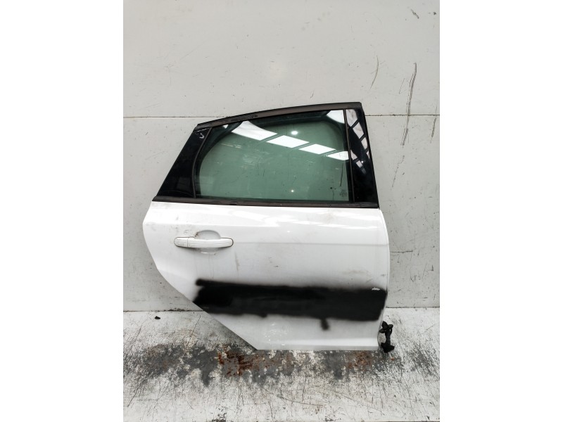 Recambio de puerta trasera derecha para ford focus lim. (cb8) ambiente referencia OEM IAM   5P