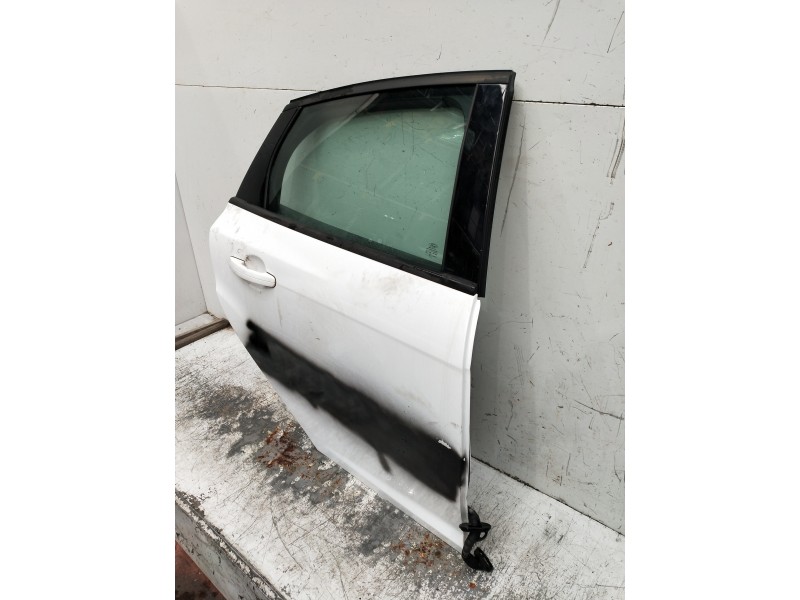 Recambio de puerta trasera derecha para ford focus lim. (cb8) ambiente referencia OEM IAM   5P