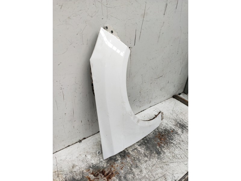 Recambio de aleta delantera derecha para ford focus lim. (cb8) ambiente referencia OEM IAM   