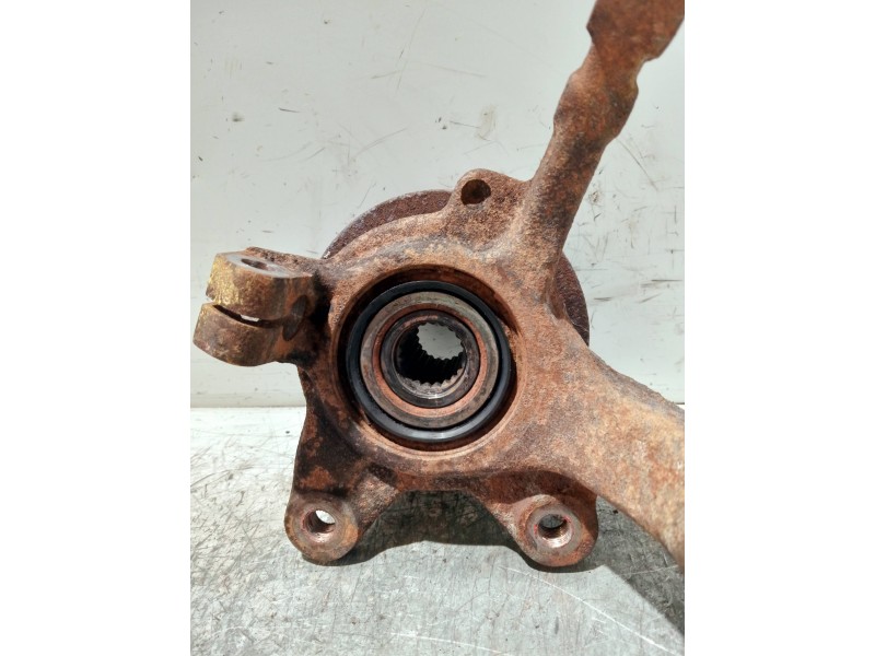 Recambio de mangueta delantera izquierda para renault 9 1.4 gtl avenue referencia OEM IAM   