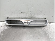 Recambio de rejilla delantera para nissan sunny berlina (n14) referencia OEM IAM   