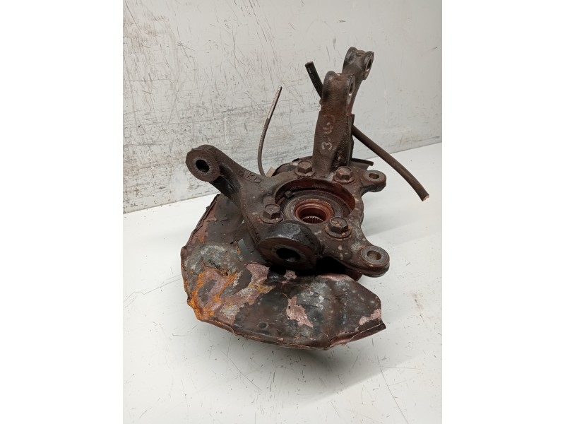 Recambio de mangueta delantera izquierda para toyota avensis (t27) 2.0 d-4d cat referencia OEM IAM   