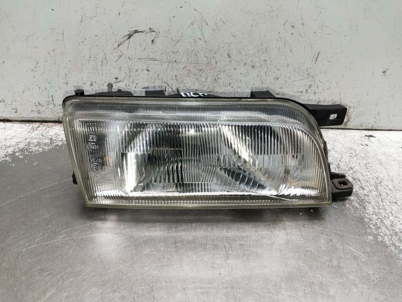Recambio de faro derecho para nissan sunny berlina (n14) referencia OEM IAM   
