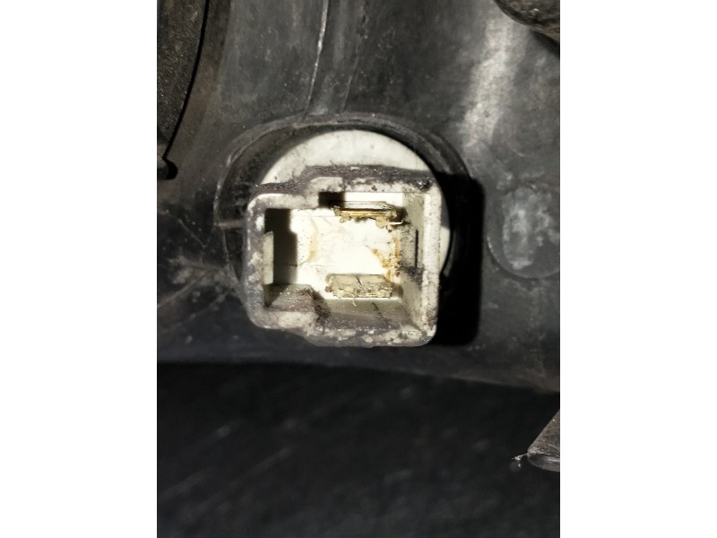 Recambio de faro derecho para nissan sunny berlina (n14) referencia OEM IAM   