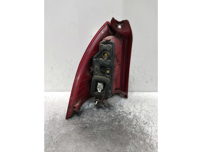 Recambio de piloto trasero derecho para peugeot 307 break/sw (s2) referencia OEM IAM   