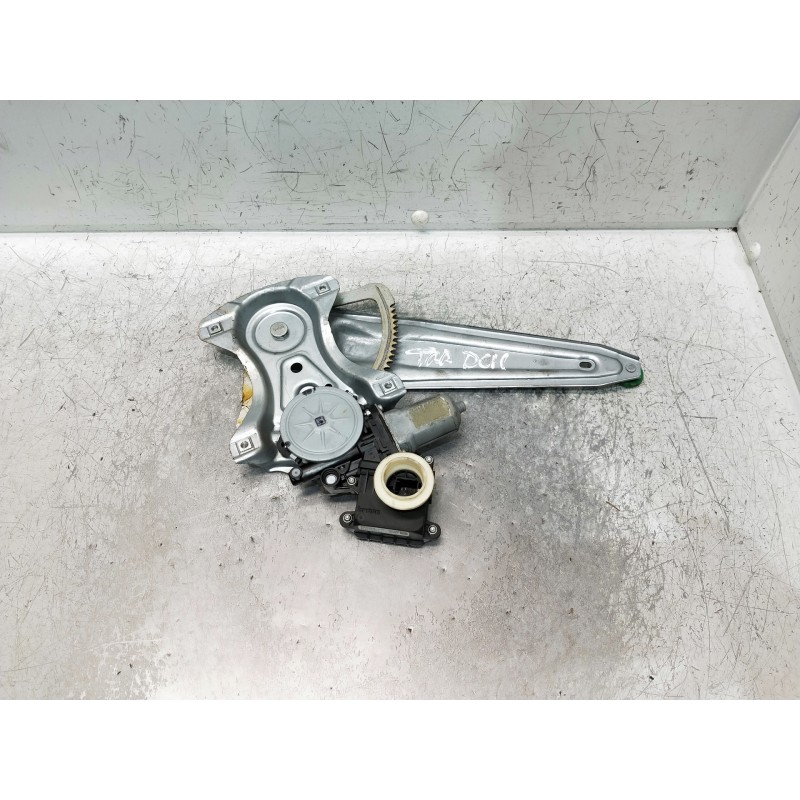 Recambio de elevalunas trasero derecho para toyota avensis (t27) 2.0 d-4d cat referencia OEM IAM 8570202020  4P