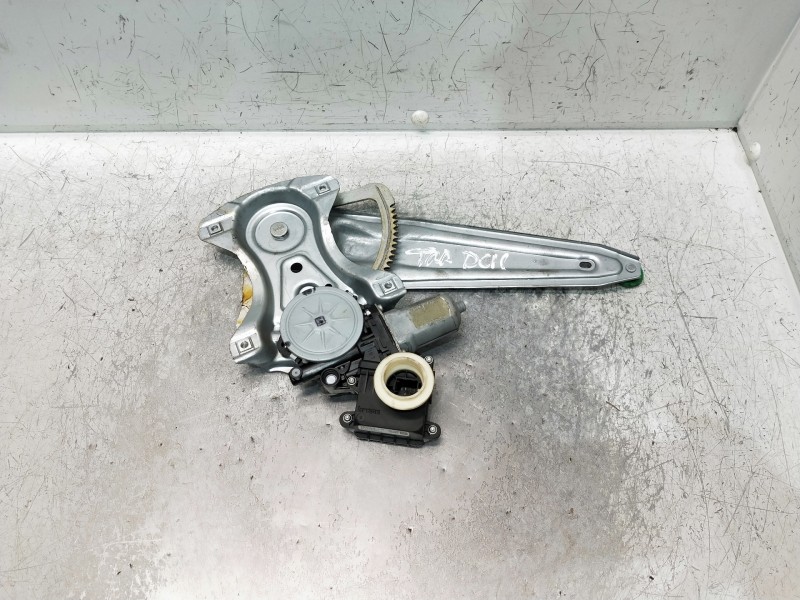 Recambio de elevalunas trasero derecho para toyota avensis (t27) 2.0 d-4d cat referencia OEM IAM 8570202020  4P