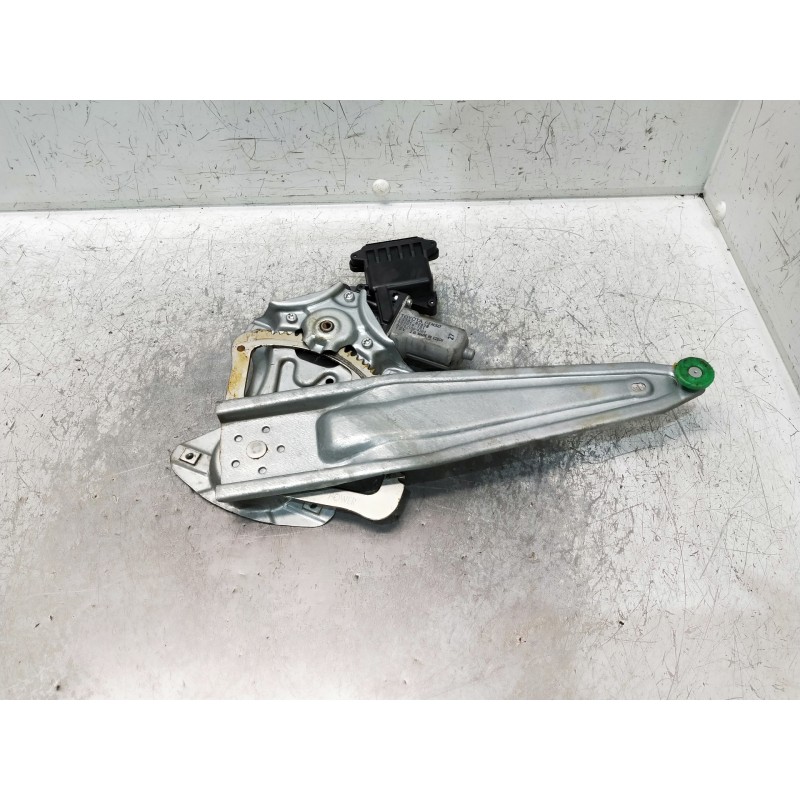 Recambio de elevalunas trasero derecho para toyota avensis (t27) 2.0 d-4d cat referencia OEM IAM 8570202020  4P