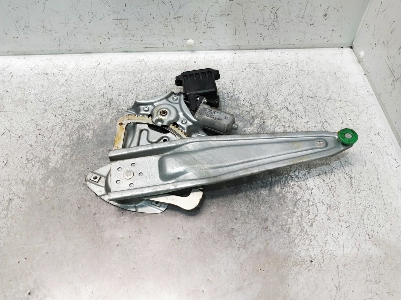 Recambio de elevalunas trasero derecho para toyota avensis (t27) 2.0 d-4d cat referencia OEM IAM 8570202020  4P