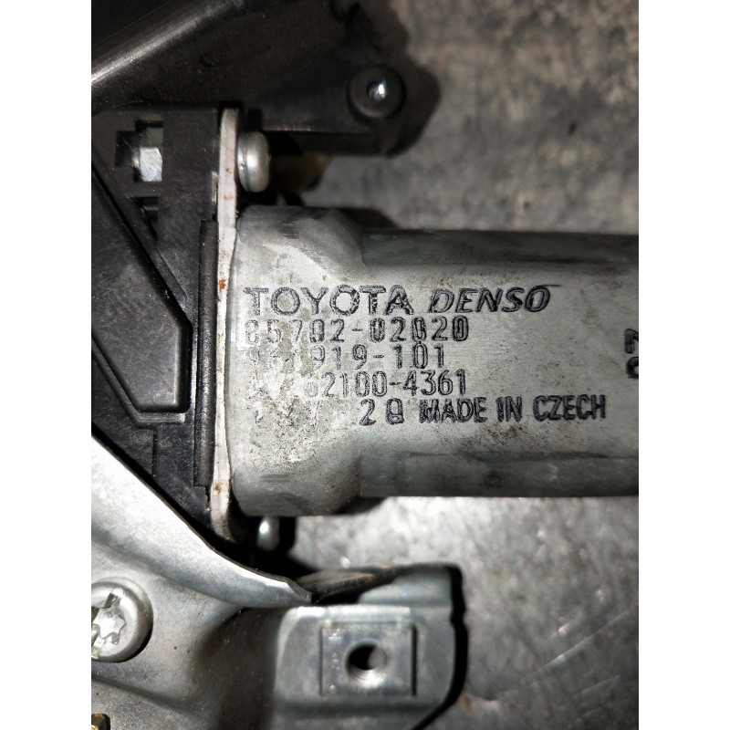 Recambio de elevalunas trasero derecho para toyota avensis (t27) 2.0 d-4d cat referencia OEM IAM 8570202020  4P