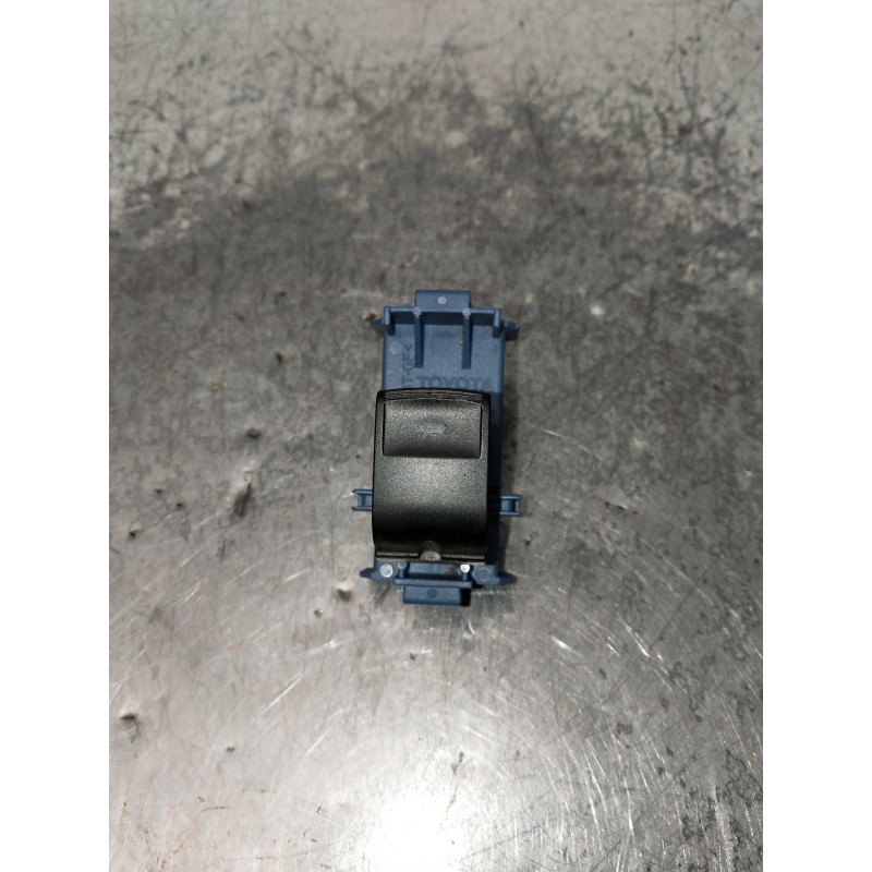 Recambio de mando elevalunas delantero derecho para toyota avensis (t27) 2.0 d-4d cat referencia OEM IAM 8481005070  