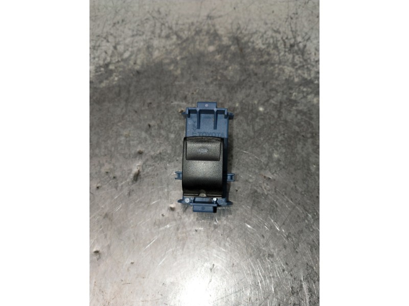 Recambio de mando elevalunas delantero derecho para toyota avensis (t27) 2.0 d-4d cat referencia OEM IAM 8481005070  