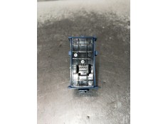 Recambio de mando elevalunas trasero derecho para toyota avensis (t27) 2.0 d-4d cat referencia OEM IAM 8481005070   2