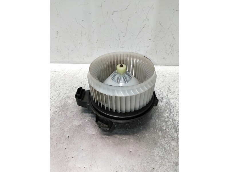 Recambio de motor calefaccion para toyota avensis (t27) 2.0 d-4d cat referencia OEM IAM AV2727008104  