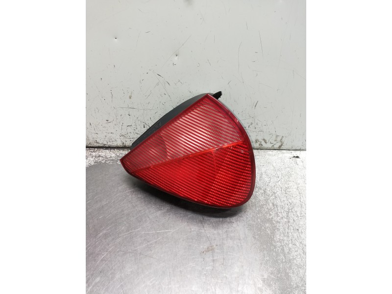 Recambio de piloto trasero derecho para lancia lybra berlina 1.9 jtd lx referencia OEM IAM   