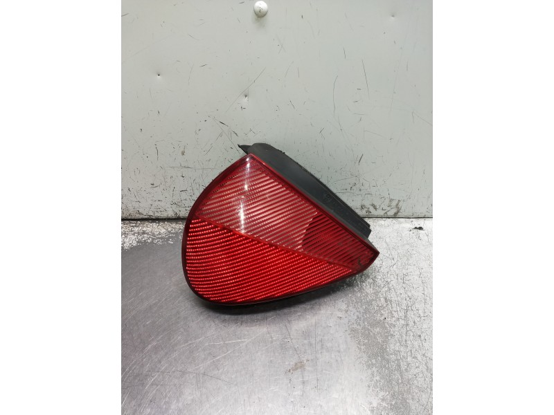 Recambio de piloto trasero izquierdo para lancia lybra berlina 1.9 jtd lx referencia OEM IAM   