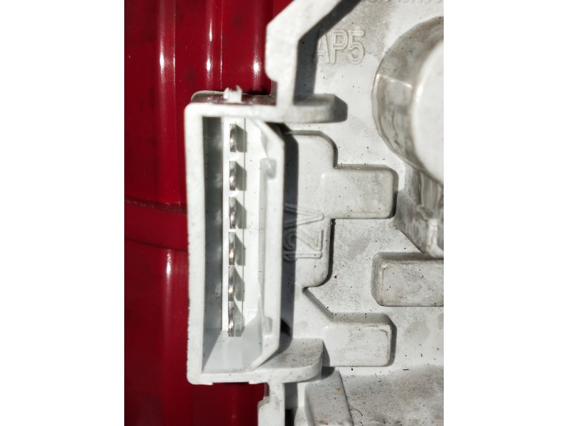 Recambio de piloto trasero derecho para skoda octavia berlina (1u2) referencia OEM IAM 1U6945096  