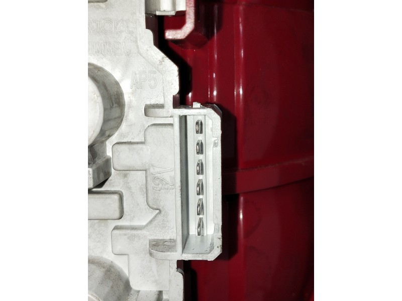 Recambio de piloto trasero izquierdo para skoda octavia berlina (1u2) referencia OEM IAM 1U6945095  