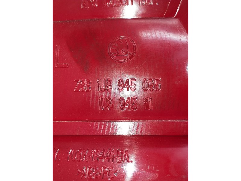 Recambio de piloto trasero izquierdo para skoda octavia berlina (1u2) referencia OEM IAM 1U6945095  
