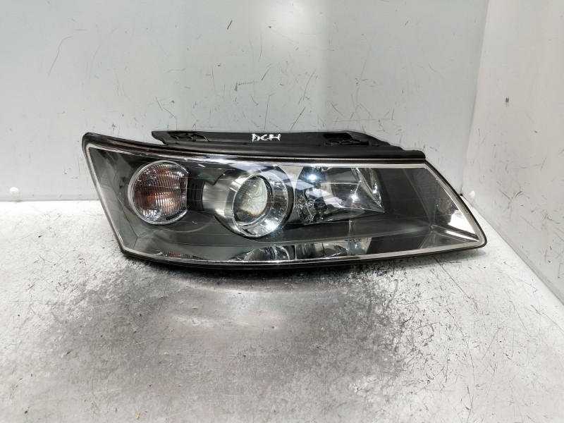 Recambio de faro derecho para hyundai sonata (nf) referencia OEM IAM   