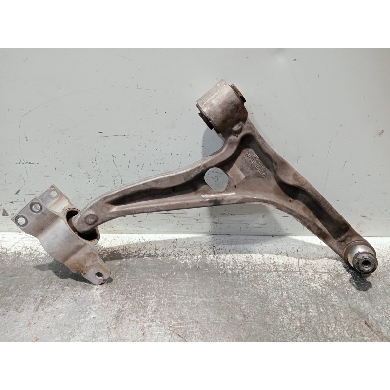 Recambio de brazo suspension inferior delantero derecho para mercedes clase b (w247) b 200 d referencia OEM IAM A2473331600  