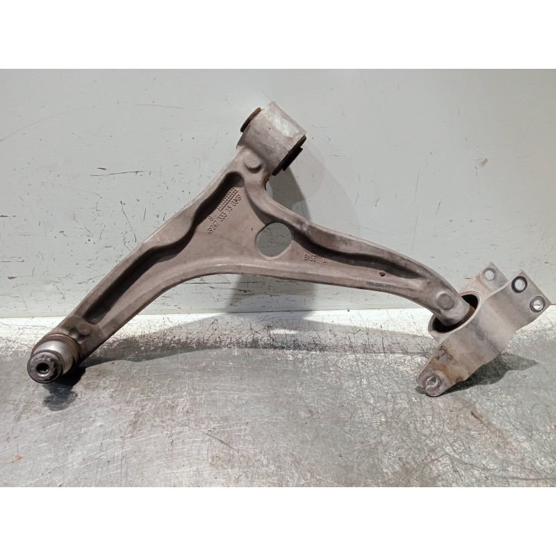 Recambio de brazo suspension inferior delantero izquierdo para mercedes clase b (w247) b 200 d referencia OEM IAM A2473331500  
