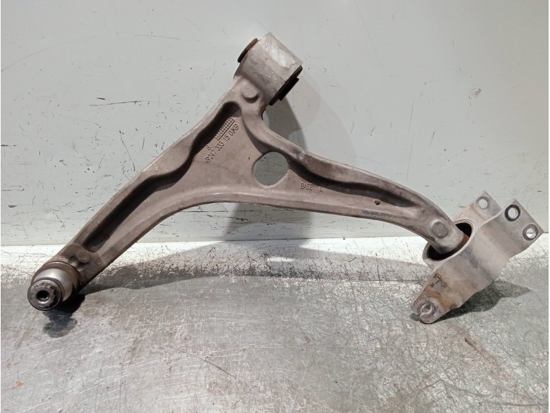 Recambio de brazo suspension inferior delantero izquierdo para mercedes clase b (w247) b 200 d referencia OEM IAM A2473331500  