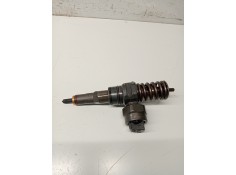 Recambio de inyector para volkswagen golf iv berlina (1j1) referencia OEM IAM 0414720015 038130073J BOSCH