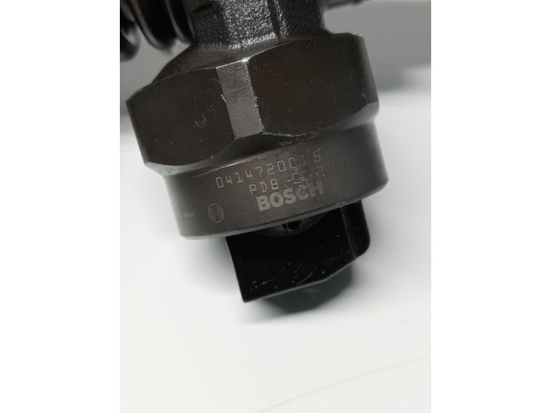Recambio de inyector para volkswagen golf iv berlina (1j1) referencia OEM IAM 0414720015 038130073J BOSCH