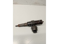 Recambio de inyector para volkswagen golf iv berlina (1j1) referencia OEM IAM 0414720015 038130073J BOSCH