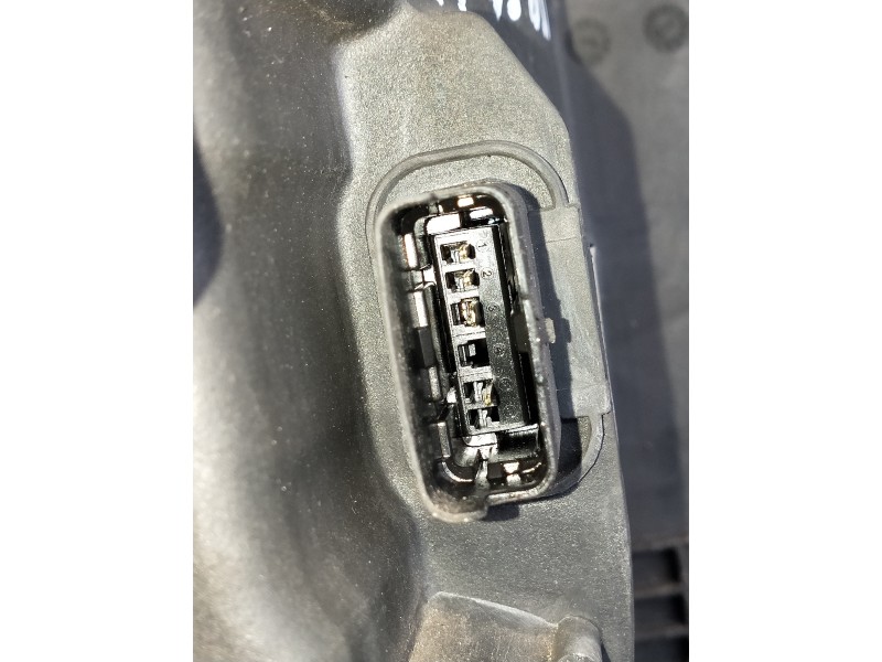 Recambio de faro izquierdo para renault modus referencia OEM IAM 8200301829  