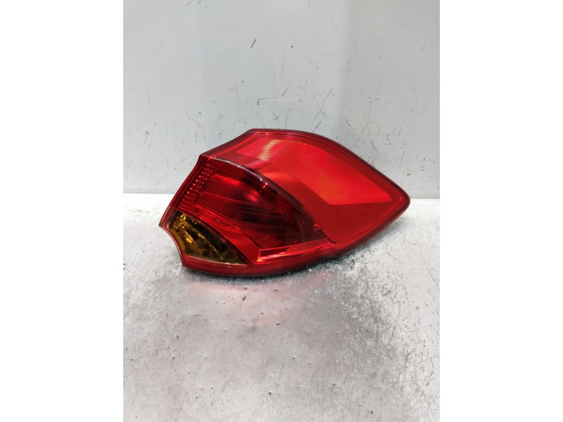 Recambio de piloto trasero derecho para kia ceed referencia OEM IAM   