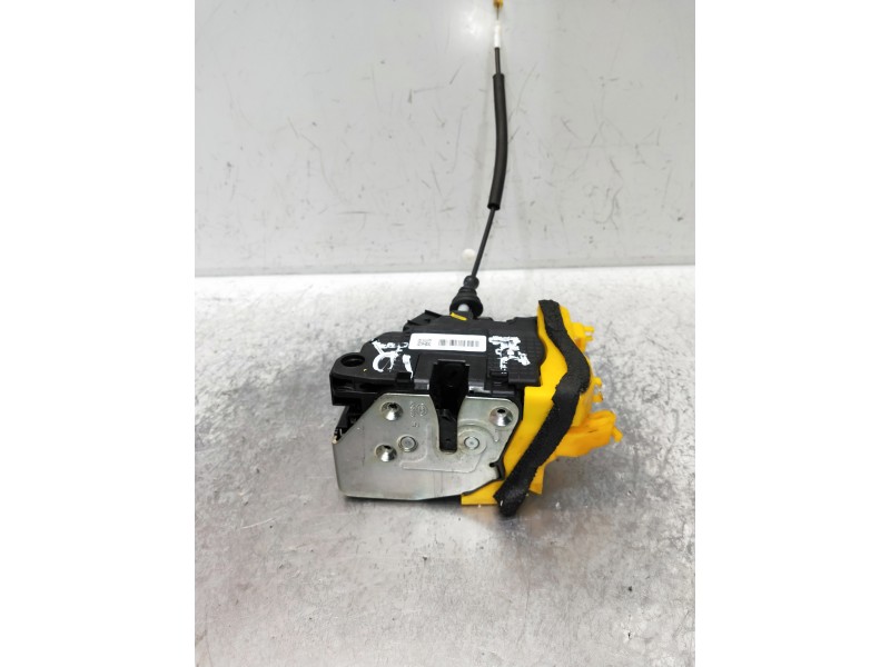 Recambio de motor cierre centralizado delantero derecho para kia ceed referencia OEM IAM 81320A2410  5P